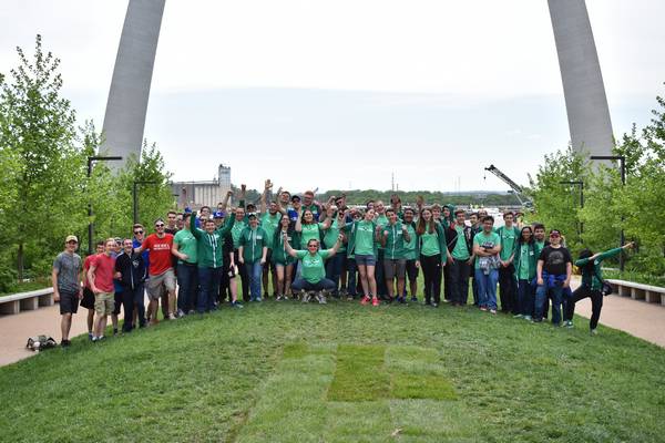 Team picture (with 4976 Revolt Robotics) at the Gateway Arch in St. Louis, Missouri, USA